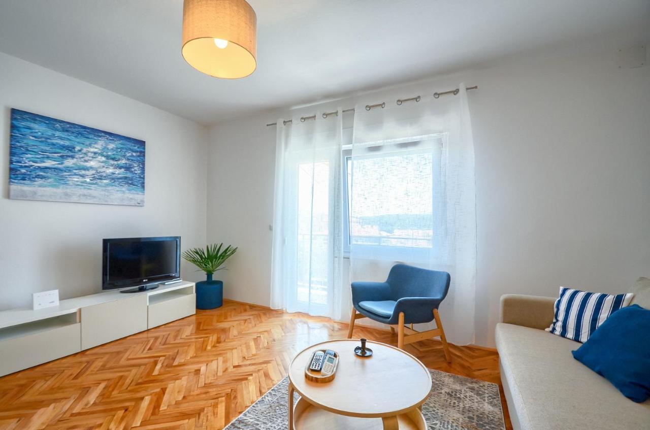 Ivan Apartment *